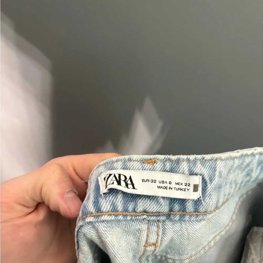 Zara Mom Fit Jeans With High Waist Size 0 - Picture 4 of 6